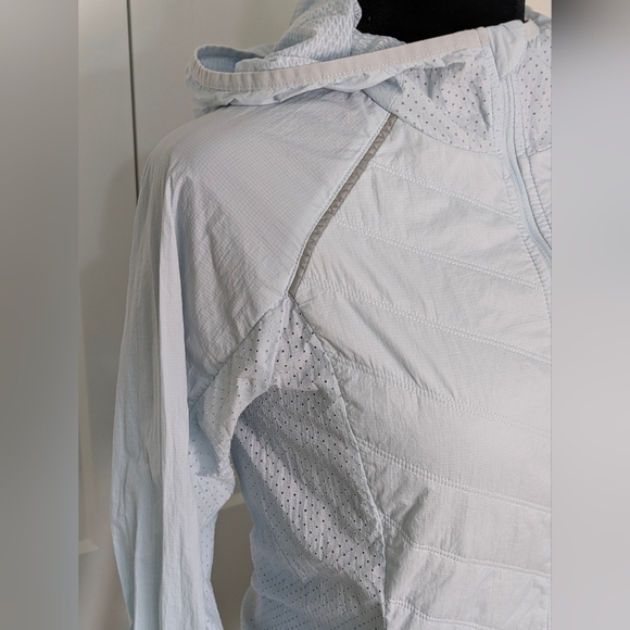 Zella Women's Superlight Water Resistant Hooded Windbreaker Running Sjy Blue M - Picture 4 of 12